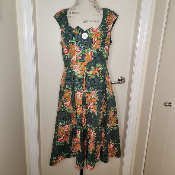 Cherry Velvet pinup dress - Picture 1 of 15